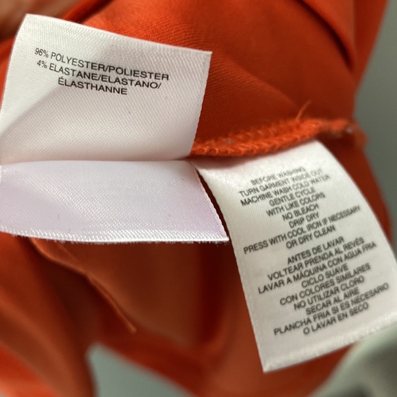 Gorgeous Anne Klein woman’s short sleeve zip front Henley - Picture 3 of 5